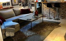 Suite Apartment With Garden And All Amenities